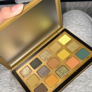 Natasha Denona Yucca Palette in Bright Yellow